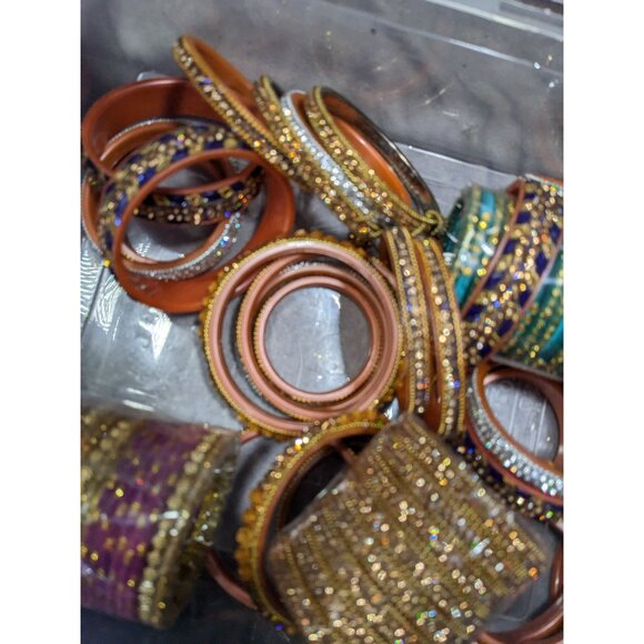 Assorted Glitter And Rhinestone Bangles In Plastic Box - Picture 6 of 8